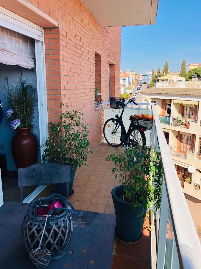 Apartamento Con Terraza Y Piscina En Malgrat De Mar Exterior foto